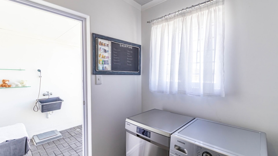 3 Bedroom Property for Sale in Lampiesbaai Western Cape